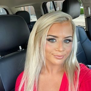 Meet your Posher, Macy